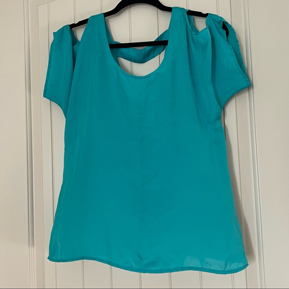 Studio Y Turquoise top